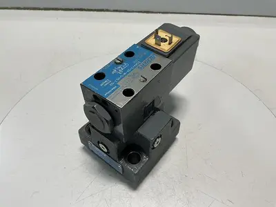USED VICKERS DG4V-3-2A-M-U-HL7-60