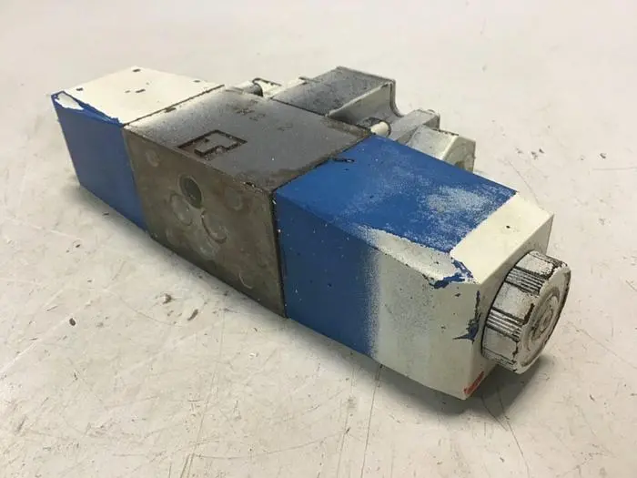 Used VICKERS DG4V-3-7CM-P7-H-7-50 Valves/Fittings Michigan US | Ideal Machinery #704699