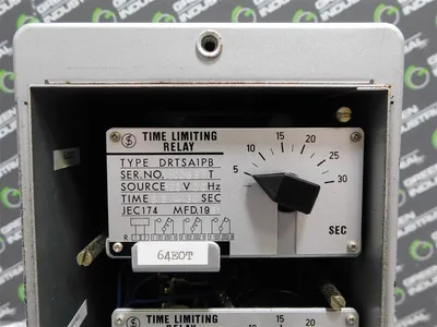 Fuji Electric DRTSA1PB Time Limiting Relay 2.5-30s and 0.25-3s Type DQBA2 Used
