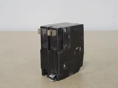 USED SQUARE D QO230