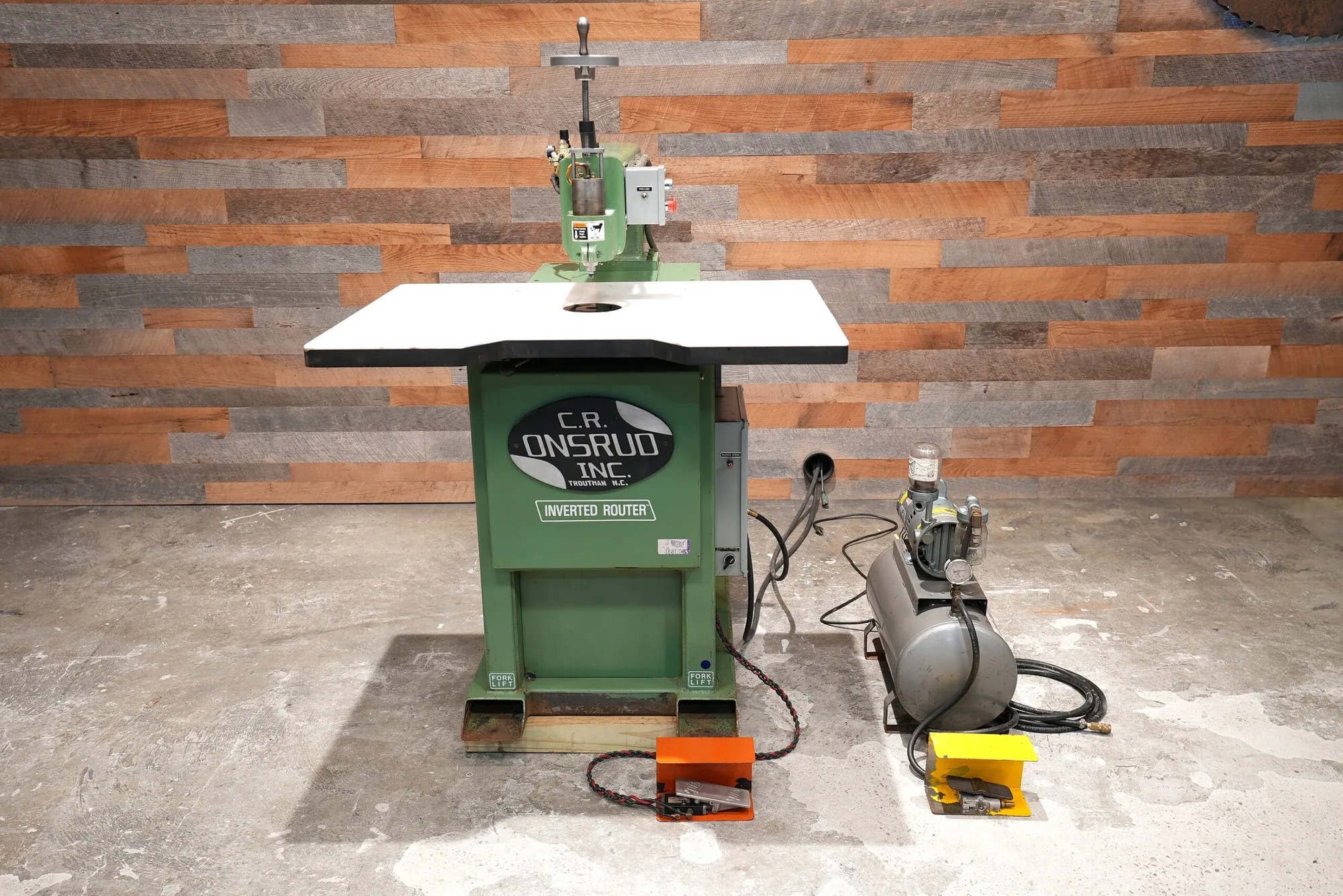 C.R. ONSRUD 36210 Inverted Pin Router W/Vacuum Pump