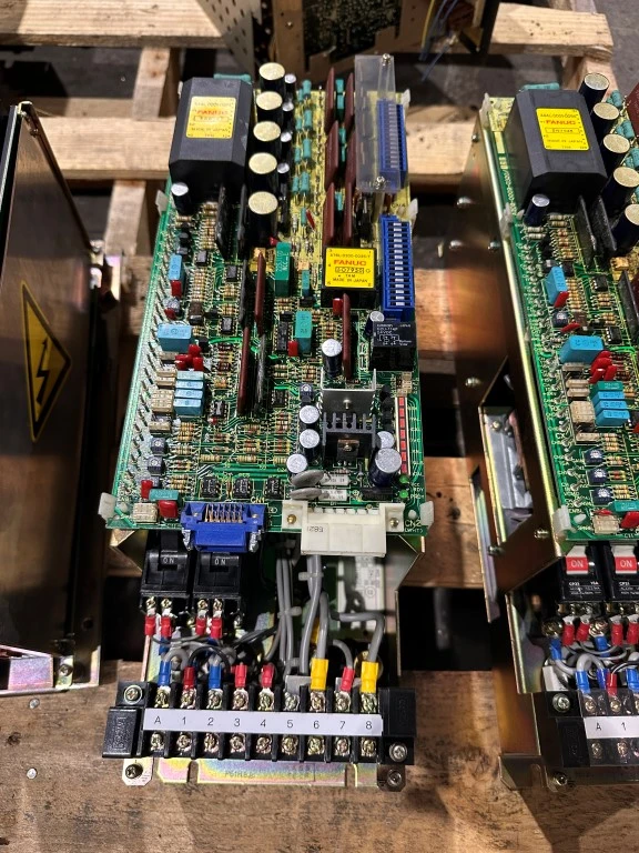 FANUC A06B-6047-H002 SERVO DRIVE