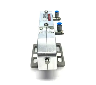 82L20-4435 | Destaco  Pneumatic Power Clamp 20mm Bore 5 - 60 Deg. Angle, NO ARM - Used