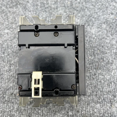 Used Fuji EA33 10A Circuit Breakers California US | Davliegogo LLC #1706362