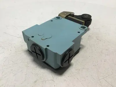 USED TELEMECANIQUE XCK-M