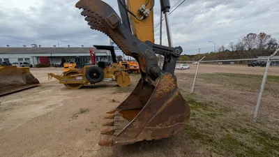 2022 XCMG XE250U Excavators | Mid South Machinery (6)