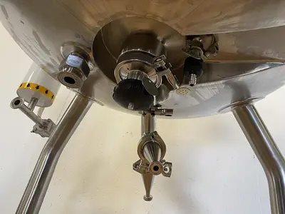 USED 2014 ALLEGHENY BRADFORD 171 LITER STAINLESS STEEL JACKETED REACTOR 45 PSI W/ AGITATOR