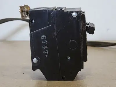 Used GENERAL ELECTRIC THQB220 Switchgears British Columbia CA | Lenmark #241202