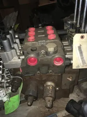 Used PARKER V20EH-F4-04-04 REMOTE CONTROL VALVE Pump & Valve Parts Pennsylvania US | East West Machinery & Drilling #1416742