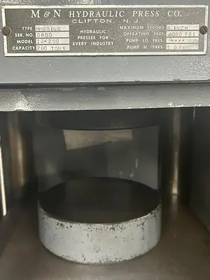 USED M&N 200 TON