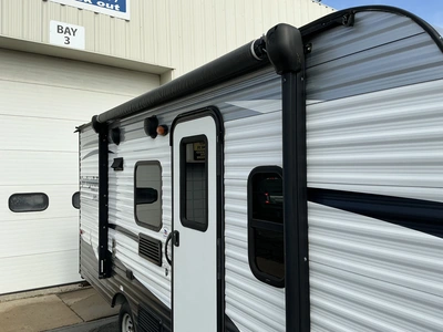 Used 2017 KEYSTONE SPRINGDALE SUMMERLAND SERIES MINI SM1800 Campers, Caravans, Motorhomes Michigan US | Miedema Asset Management Group #1397246