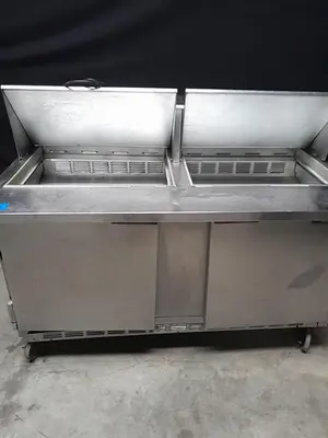 USED BEVERAGE AIR 60IN