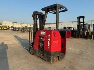 Used 2018 RAYMOND 425C35TT 3-Wheel Stand up Electric Counterbalance Forklifts Illinois US | Somerset Equipment Sales #1546206