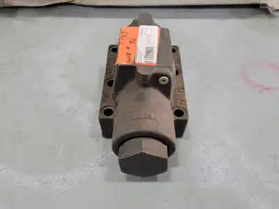USED PARKER FILTRATION D1VHW4CNYCF4 75