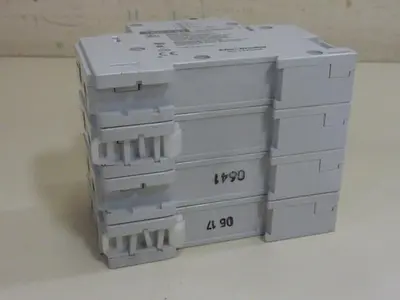 USED ALLEN BRADLEY 1492-CB3/G100 SER C