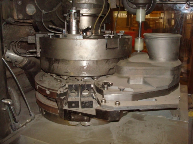 Fette Perfecta 1000 17 Station Rotary Tablet Press