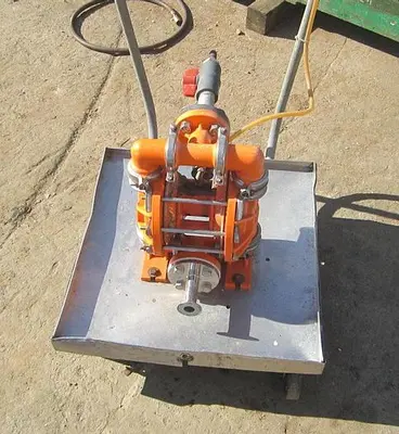 USED WILDEN M-2