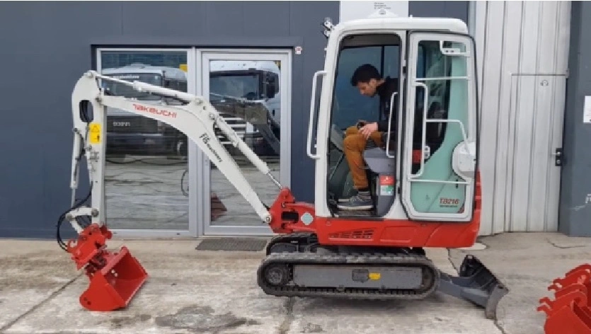 Used TAKEUCHI TB216 Excavators FR | Debierre Hugo #148840