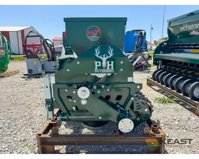 Used PH OUTDOORS _UNKNOWN_ Food Plot Seeders Iowa US | Keast Enterprises #1360437
