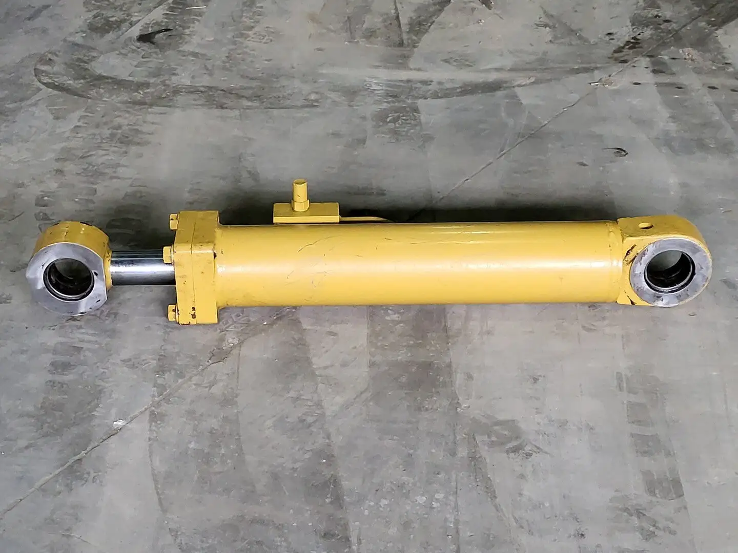 USED CATERPILLAR 180-8500