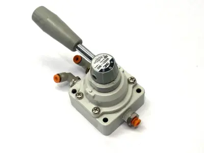 USED SMC HAND VALVE 1/4" NPT 3‑POSITION ROTARY LEVER