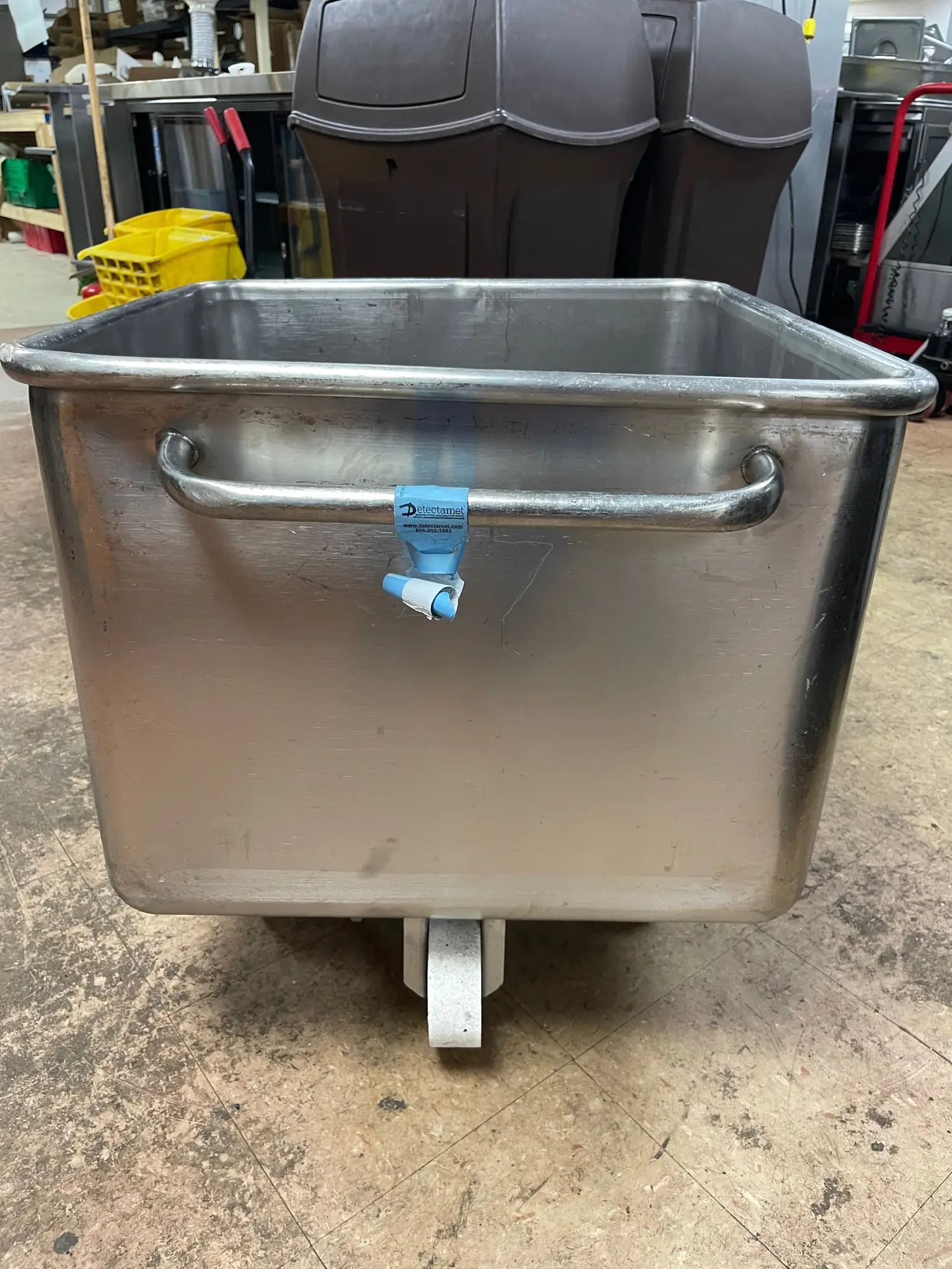 Used Falcon Restaurant Supply, Inc. Used Stainless Steel 400lb Dump Buggy Cart - SS353 Restaurant Equipment (Miscellaneous) Illinois US | Falcon Restaurant Supply #1374608