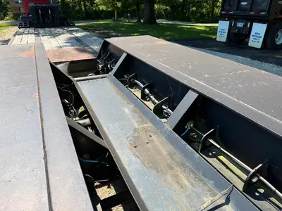 Used 2017 _UNKNOWN_ _UNKNOWN_ Lowboy Trailers Ohio US | Myron Bowling Auctioneers Inc #1504223