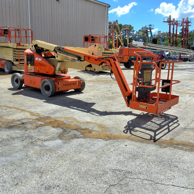 USED 2012 JLG E450AJ