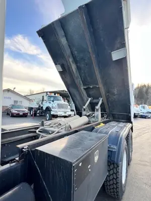 Used 2010 INTERNATIONAL® PAYSTAR 5600 Cab Chassis trucks Washington US | Puget Sound Truck Sales #1546493