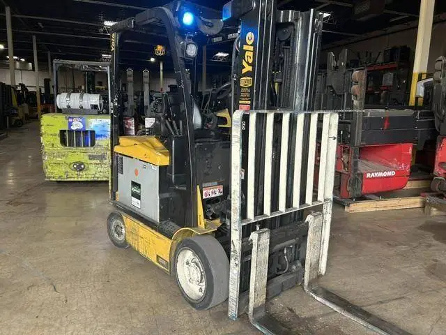 Used 2016 YALE ERC060VG 4-Wheel Sit down Electric Counterbalance Forklifts Illinois US | Somerset Equipment Sales #1542835