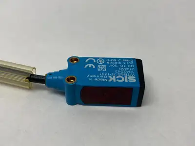 USED SICK PHOTOELECTRIC PROXIMITY SENSOR BACKGROUND SUPPRESSION