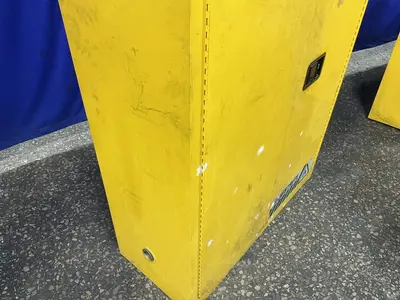 USED JUSTRITE 894500