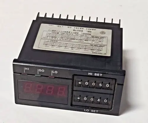 ASAHI KEIKI AM-122A-11-45-1 DIGITAL METER