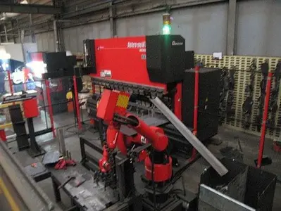USED AMADA ASTRO 100T X 3220 CNC ROBOT BENDING CELL
