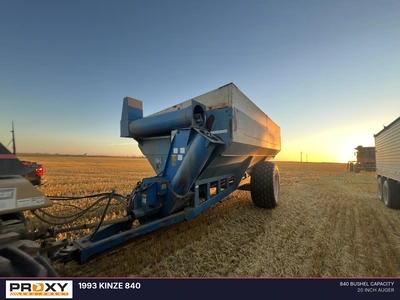 Used 1993 KINZE 840 Grain Carts South Dakota US | Proxy Equipment #1385304