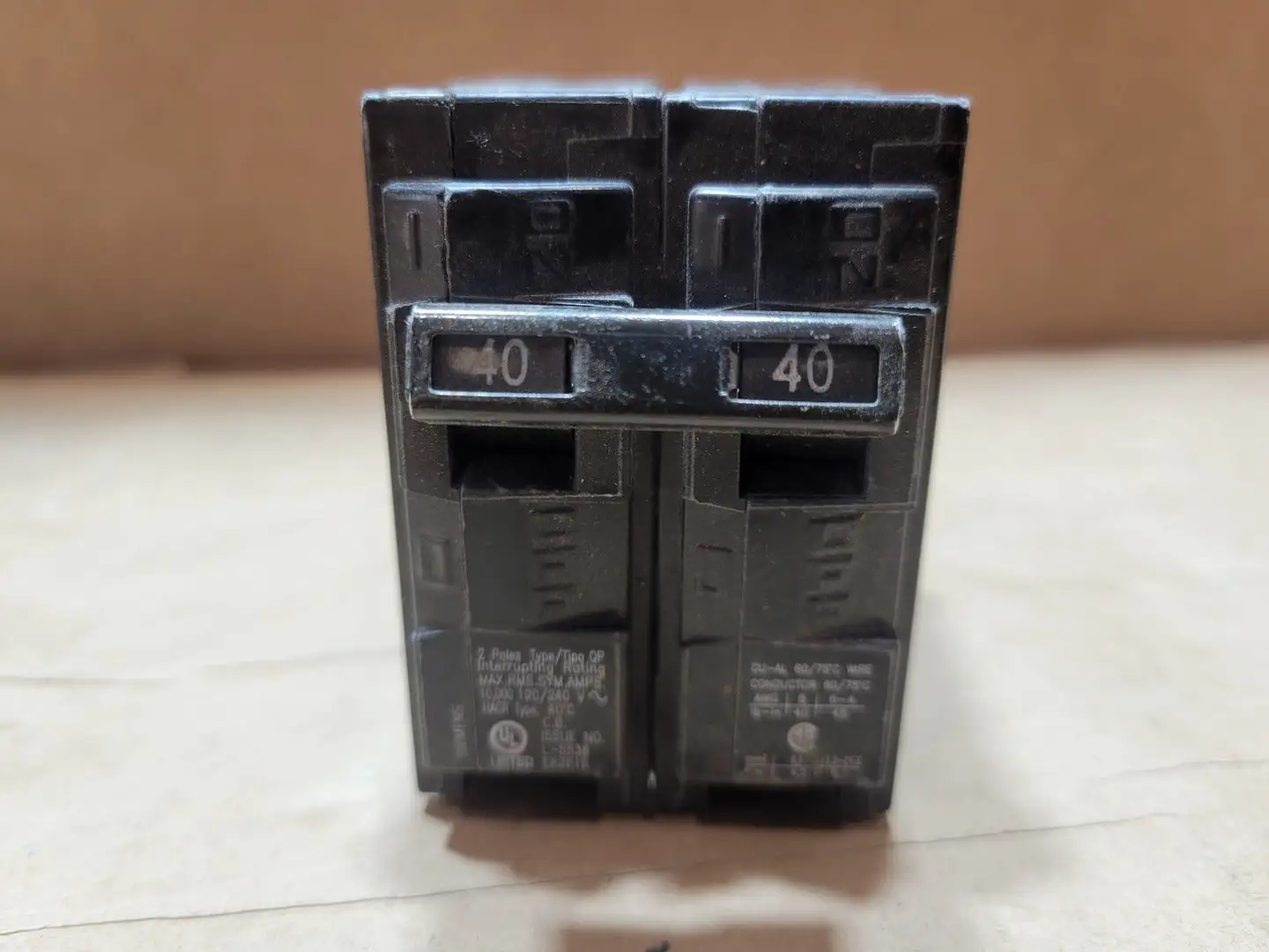 Used SIEMENS Q240 Switchgears British Columbia CA | Lenmark #835454