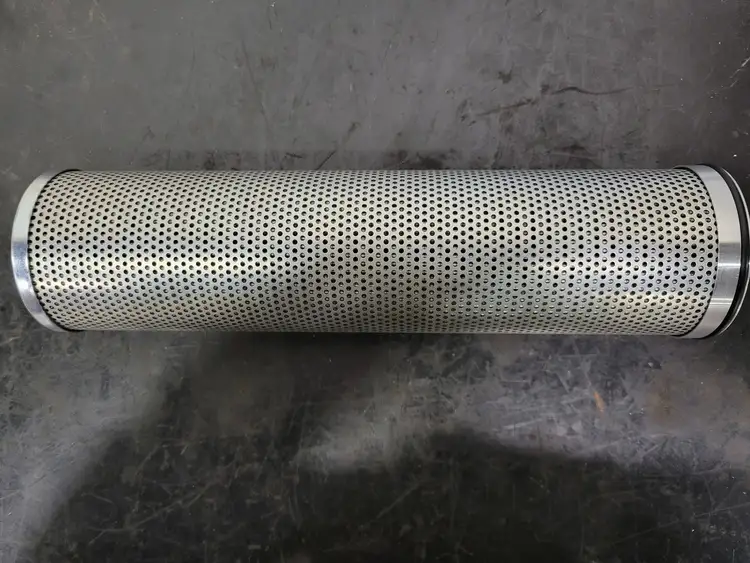 Used SWIFT SF6400-13-6UM Oil Filter British Columbia CA | Lenmark #282552