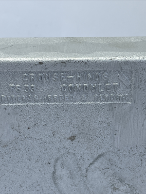 New | in-Stock Crouse-Hinds FS-33 Electrical Boxes California US | Davliegogo LLC #1705789
