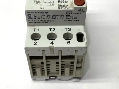 USED ALLEN-BRADLEY MANUAL STARTER 3-PHASE 600V 2.5A