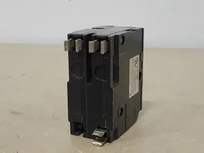 USED SQUARE D QO230