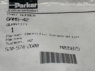 GAMS-42 | Parker  Male Straight Adapter 1/4" x 1/8" - New