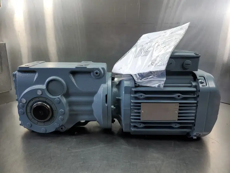 Used SEW-EURODRIVE KA47 DRE90L4 1740/110RPM 1.5HP 15.86 RATIO GEAR MOTOR Gearmotors South Carolina US | Palmetto Automation #1160839