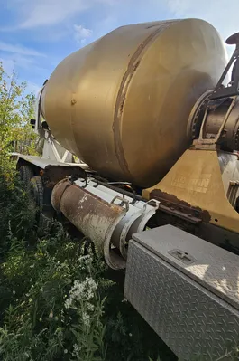 2004 STERLING Mixer Commercial trucks | Iron Listing (13)