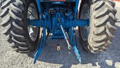 USED 1980 FORD 7600