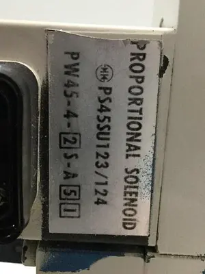 USED UCHIDA 4WRZ10W85A16A24NZ4M9030