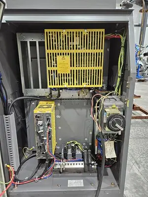 USED 2012 FANUC M-900IA/260L