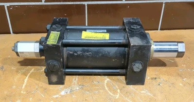 Used Parker 04.00 JJ2HXKTS33AA 5.000 Cylinders Indiana US | J&J Industrial Supply #1259676
