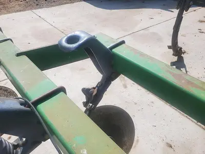 USED JOHN DEERE 2700