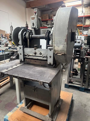 Unbranded Does Not Apply Sheet Metal Shears | Amiron Machinery (3)