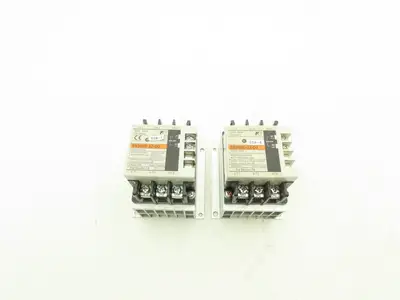 Fuji Electric SS302E-3Z-D3 Solid State Contactor Relay 240VAC 60Hz .3A Lot of 2
